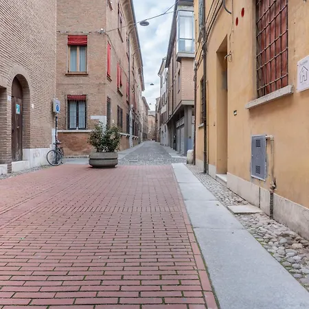 - A Pochi Passi Dal Centro Storico *