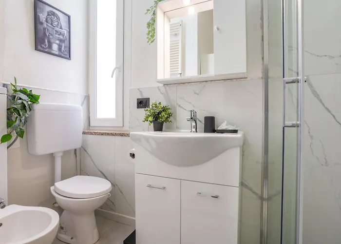 - A Pochi Passi Dal Centro Storico Apartament